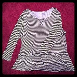 black and white shirt with peplum and 3/4 sleeves.